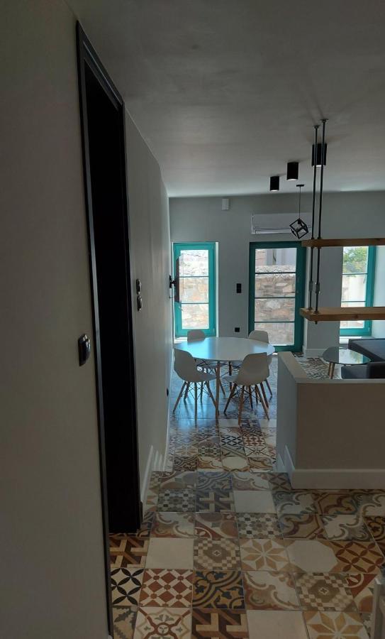 Ermoupolis Hidden Gems Apartment Luaran gambar