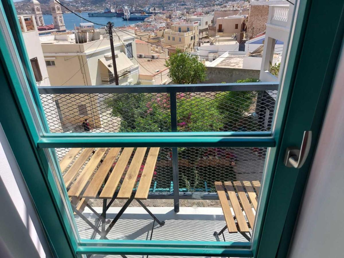 Ermoupolis Hidden Gems Apartment Luaran gambar