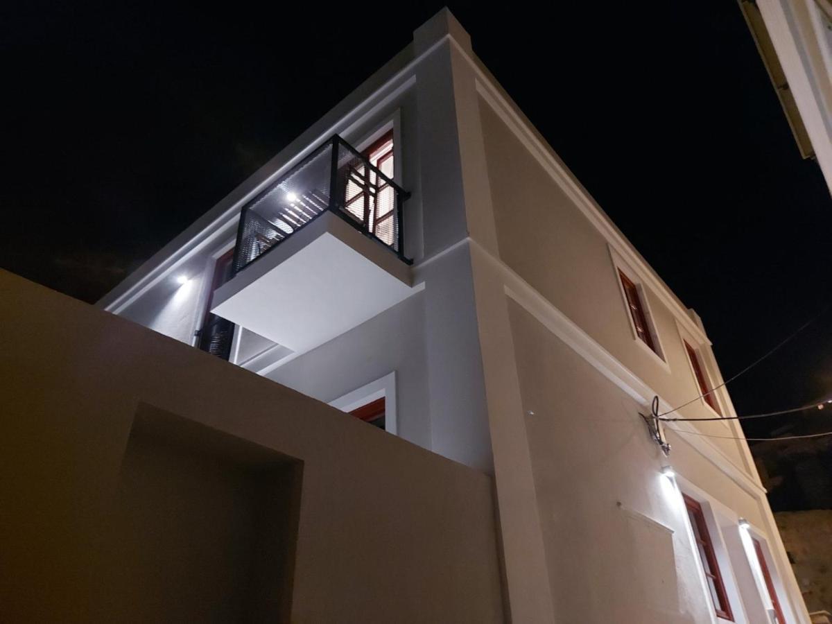 Ermoupolis Hidden Gems Apartment Luaran gambar